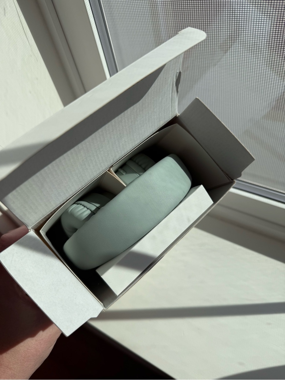 LSTN Jilly Box Sky Blue Bardot Wireless Headphones - Picture 4 of 4